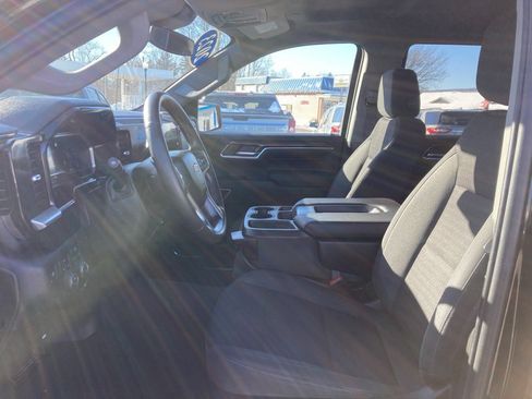 Used 2023 Chevrolet Silverado 1500 LT image 9