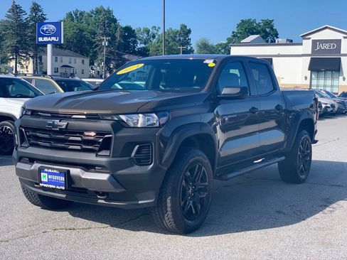Used 2024 Chevrolet Colorado Trail Boss w/ Advanced Trailering Package AWD/4WD image 4