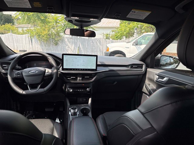 Certified 2025 Ford Escape ST-Line w/ Tech Pack #1 FWD image 20