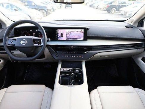 Used 2025 Nissan Murano SL AWD/4WD image 27