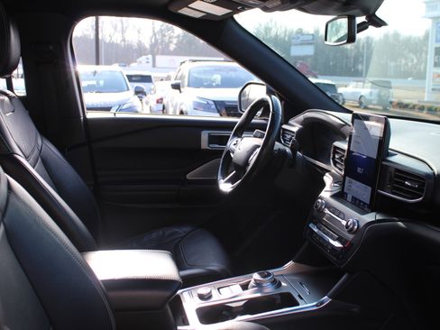 Used 2020 Ford Explorer ST w/ ST Street Pack image 39