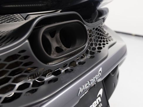 Used 2024 McLaren 750S Spider image 40