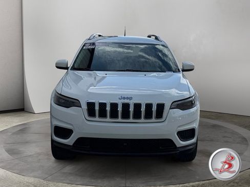 Used 2020 Jeep Cherokee Latitude w/ Cold Weather Group AWD/4WD image 2