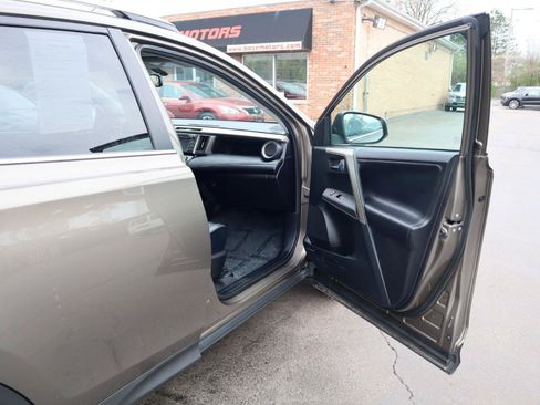 Used 2013 Toyota RAV4 Limited AWD/4WD image 10