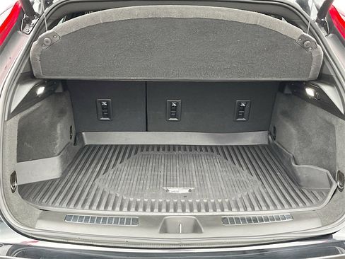 Used 2020 Cadillac XT4 Premium Luxury w/ Cold Weather Package image 29