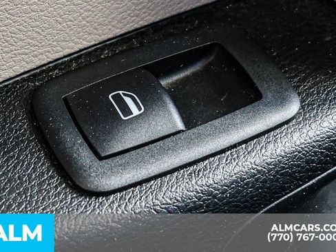 Used 2024 Chrysler Pacifica Touring-L FWD image 56