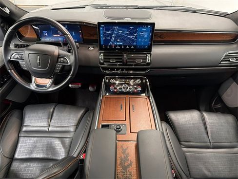 Used 2023 Lincoln Navigator Black Label image 22