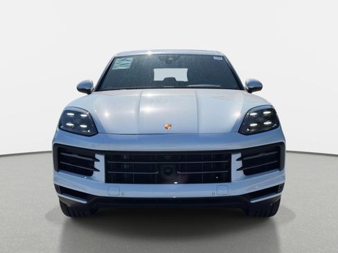 Used 2024 Porsche Cayenne AWD/4WD image 8