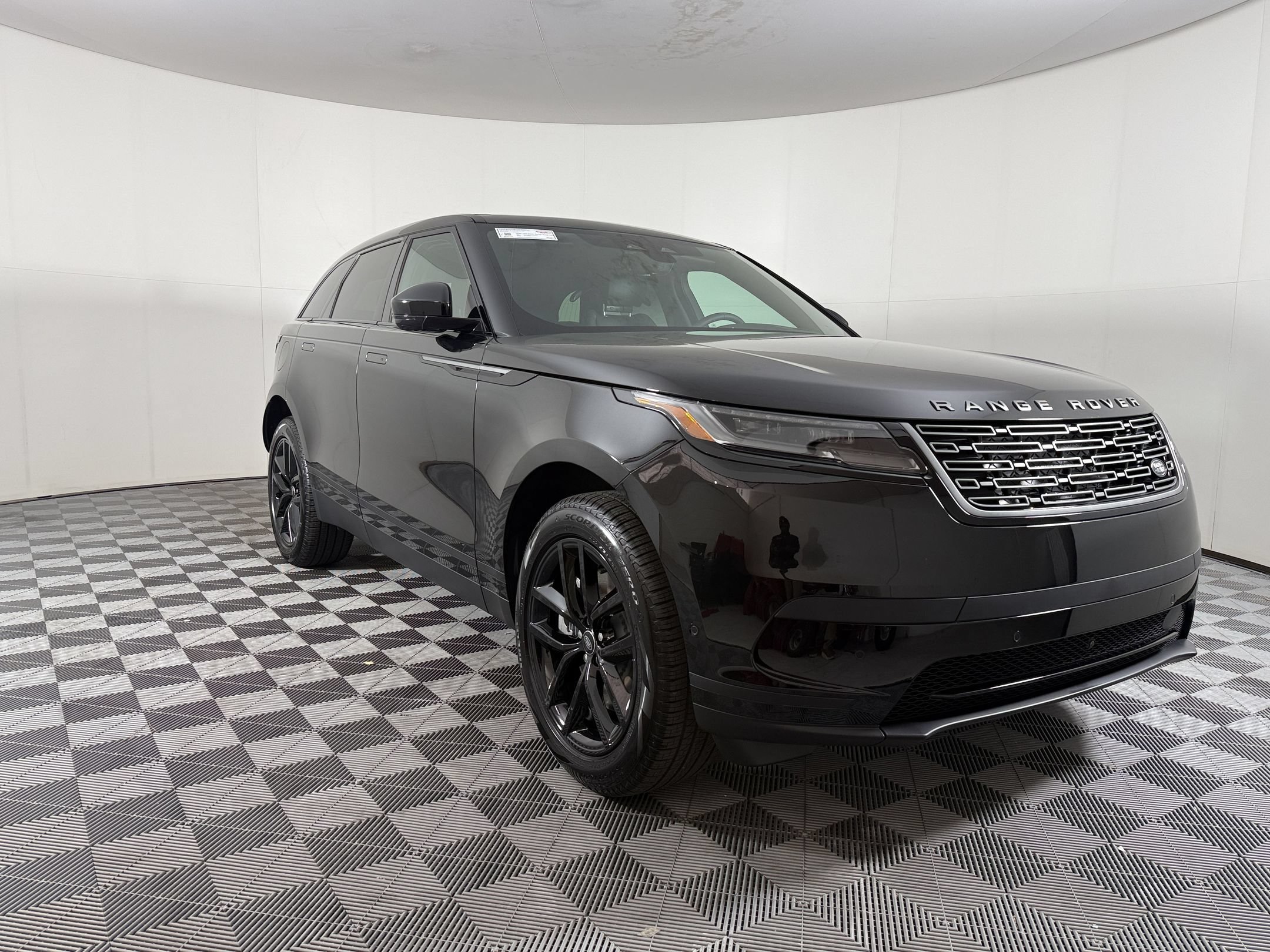 New 2026 Land Rover Range Rover Velar S AWD/4WD image 7