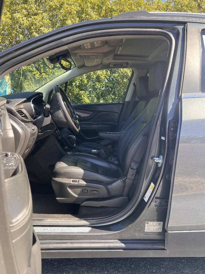 Used 2018 Buick Encore Essence FWD image 13