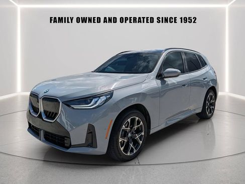 Used 2025 BMW X3 xDrive30i AWD/4WD image 2