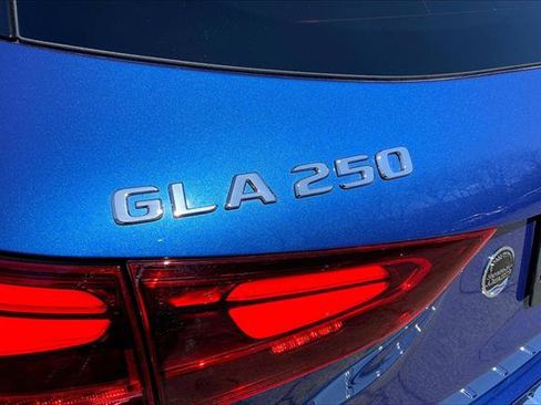 Used 2025 Mercedes-Benz GLA 250 4MATIC image 55