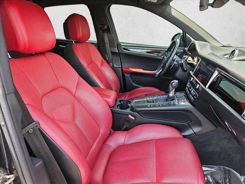 Used 2019 Porsche Macan S AWD/4WD image 26