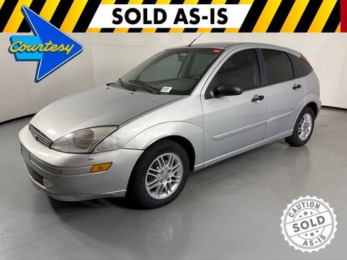 Used 2003 Ford Focus ZX5 Hatchback image 4