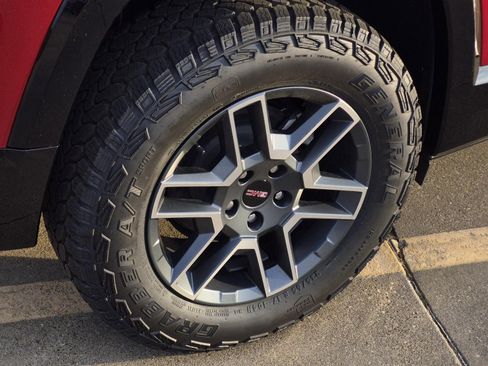 New 2026 GMC Terrain AT4 image 5
