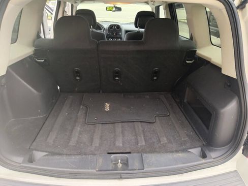 Used 2017 Jeep Patriot Sport w/ Power Value Group image 12