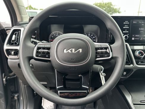 Certified 2023 Kia Sorento LX FWD image 11