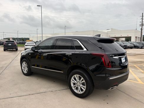 Used 2025 Cadillac XT5 Luxury w/ LPO, Floor Liner Package FWD image 6