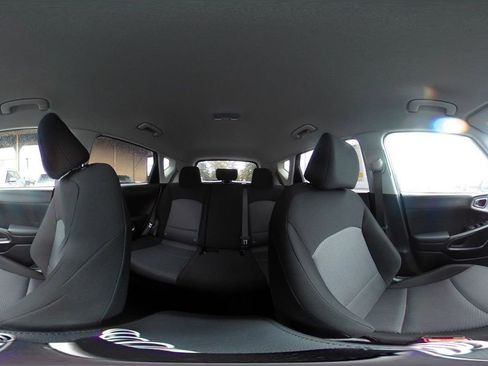 Used 2025 Kia Soul LX w/ LX Technology Package image 42