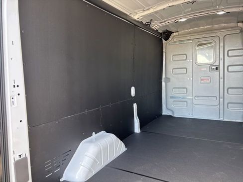 New 2026 Ford Transit 250 148 Medium Roof RWD image 12