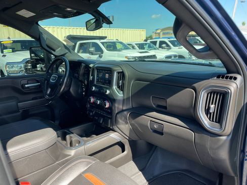 Used 2023 GMC Sierra 2500 AT4 AWD/4WD image 17