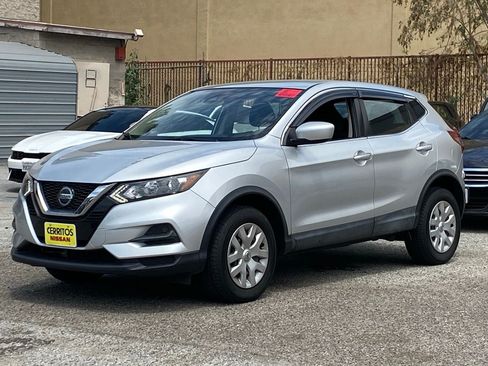 Used 2020 Nissan Rogue Sport S FWD image 1