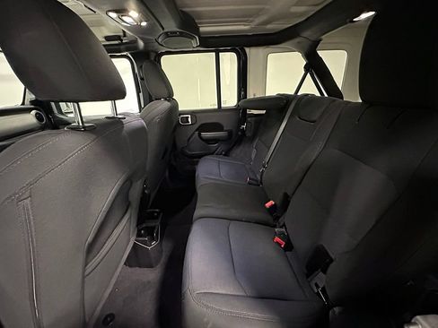Used 2021 Jeep Wrangler Unlimited Sport AWD/4WD image 16