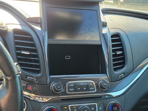 Used 2019 Chevrolet Impala Premier w/ Premier Confidence Package image 28