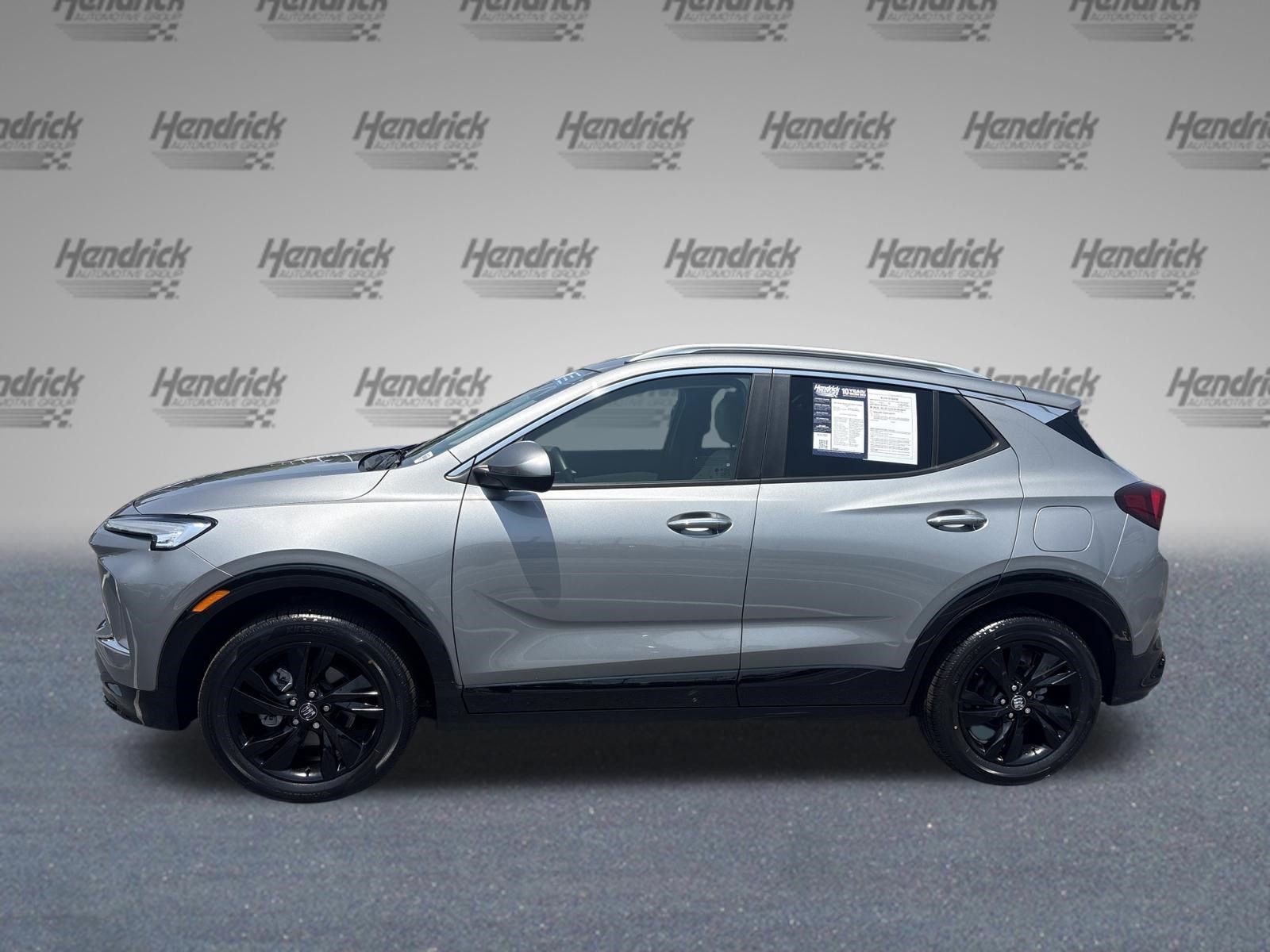 Used 2023 Buick Encore GX Select w/ Sport Touring Package FWD image 7