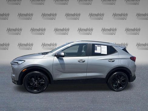 Used 2023 Buick Encore GX Select w/ Sport Touring Package FWD image 7