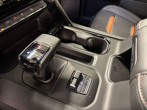 Used 2023 GMC Sierra 1500 AT4 w/ Technology Package image 36