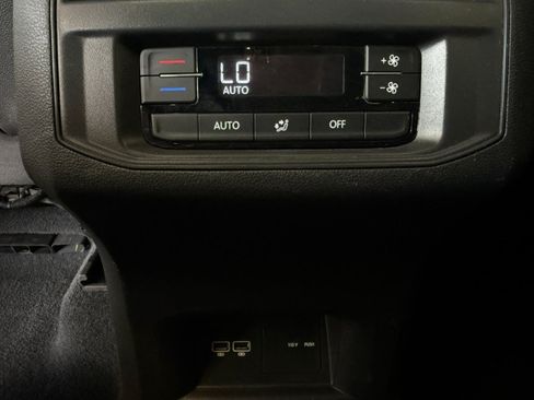 Used 2021 Volkswagen Atlas SEL FWD image 42