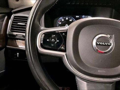 Used 2019 Volvo XC90 T5 Momentum w/ Multimedia Package AWD/4WD image 20