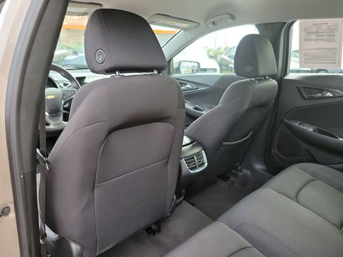 Used 2023 Chevrolet Malibu LT FWD image 15