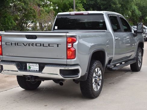 Used 2024 Chevrolet Silverado 2500 LT AWD/4WD image 8