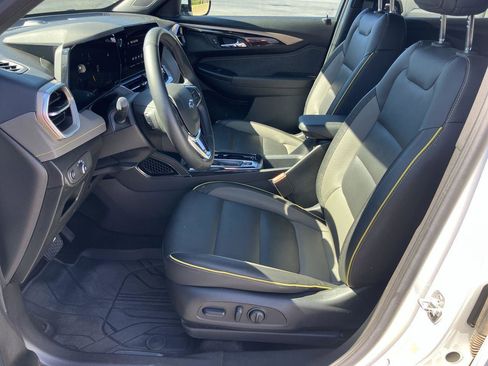 Used 2024 Chevrolet TrailBlazer ACTIV w/ Driver Confidence Package image 12