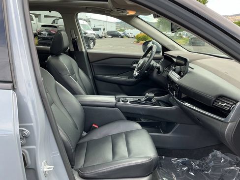 Used 2023 Nissan Rogue SL w/ SL Premium Package AWD/4WD image 16