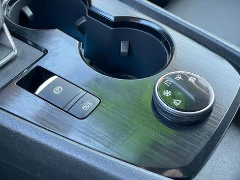 Certified 2024 Nissan Rogue SL w/ SL Premium Package image 25