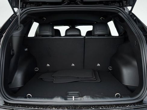 New 2026 Jeep Compass Limited image 8