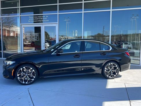 New 2026 BMW 330i Sedan w/ Premium Package image 4