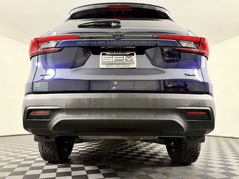 Used 2024 Toyota Grand Highlander AWD image 11