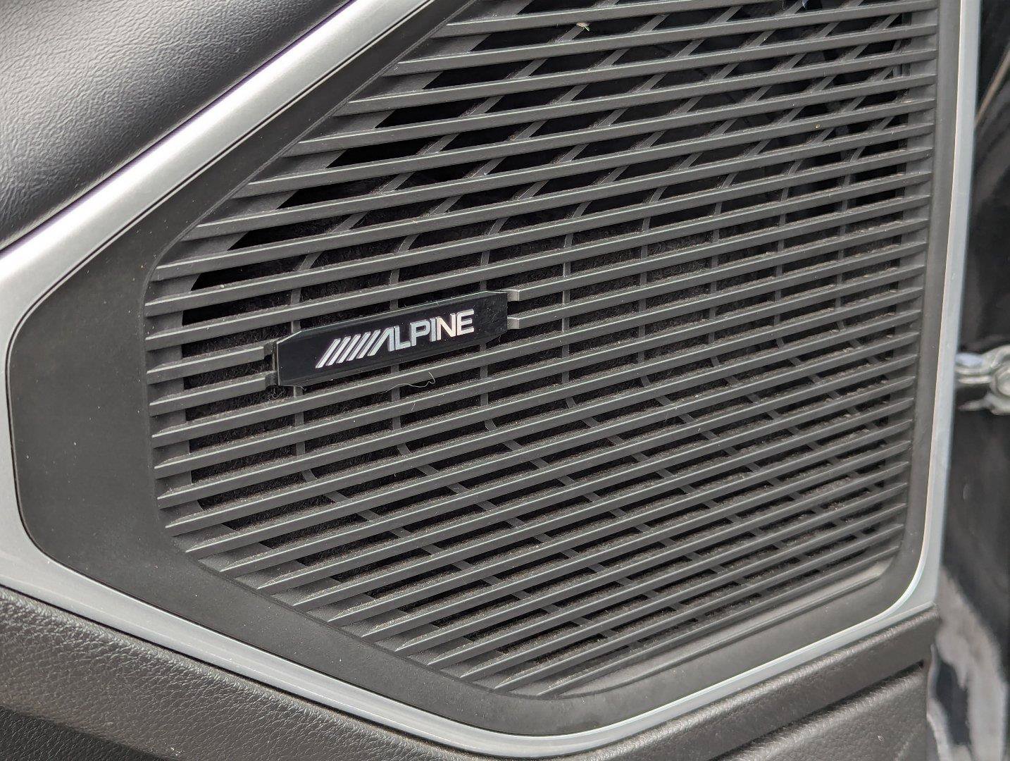 Used 2024 Jeep Wagoneer L Series II w/ Flexible Seating Group AWD/4WD image 12
