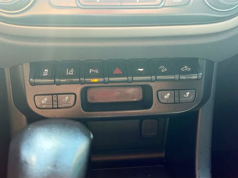 Used 2022 Chevrolet Colorado Z71 w/ Safety Package AWD/4WD image 20