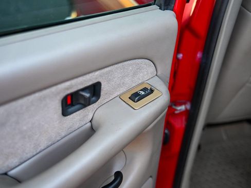 Used 2001 Chevrolet Silverado 3500 LT image 95