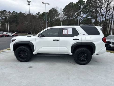 Certified 2025 Toyota 4Runner Hybrid TRD Off Road image 7