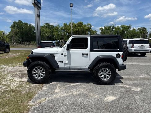 Used 2023 Jeep Wrangler Sport AWD/4WD image 7