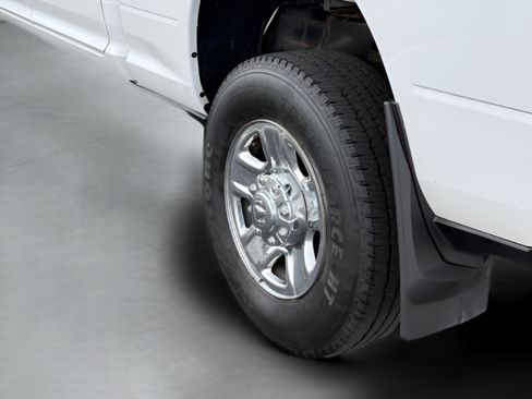 Used 2019 RAM 2500 Big Horn AWD/4WD image 9