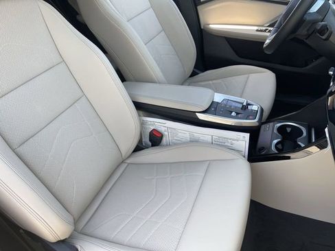 Used 2025 BMW X1 xDrive28i w/ Technology Package image 11