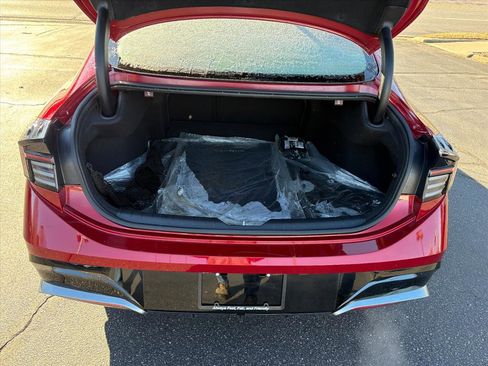 Certified 2024 Hyundai Sonata SEL w/ Convenience Package image 23