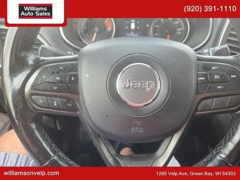 Used 2020 Jeep Cherokee Trailhawk w/ Cold Weather Group AWD/4WD image 21